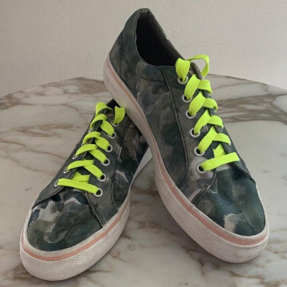 Keds Camo  Women's Size 8 Lace up Sneakers